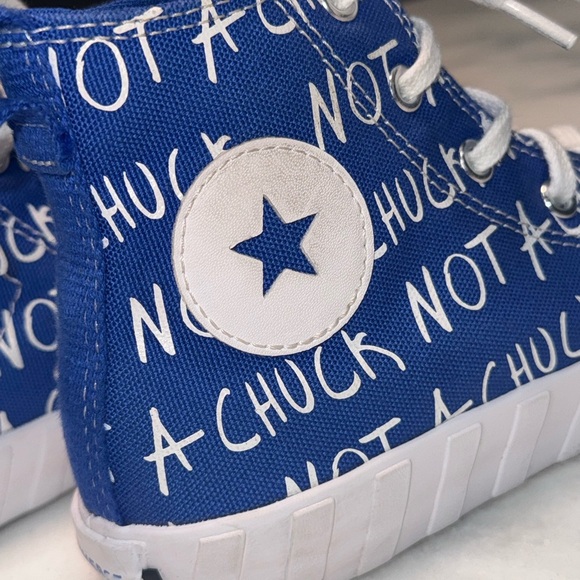 Converse UNT1TL3D “Not a Chuck” Youth Size 1 Hightop Sneaker - Picture 5 of 10